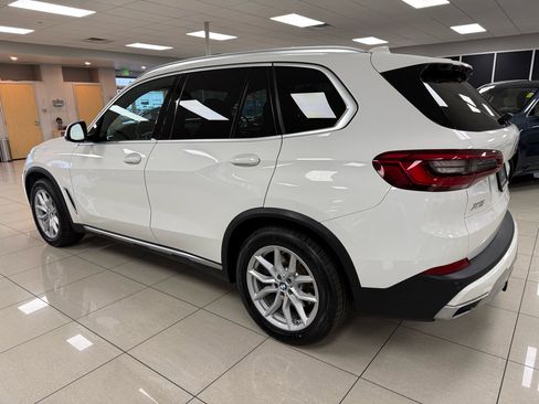 Used 2020 BMW X5 xDrive40i w/ Premium Package image 3