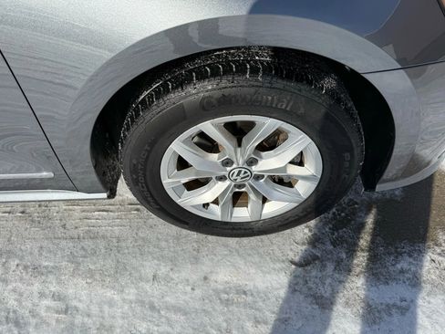 Used 2017 Volkswagen Passat 1.8T S image 41