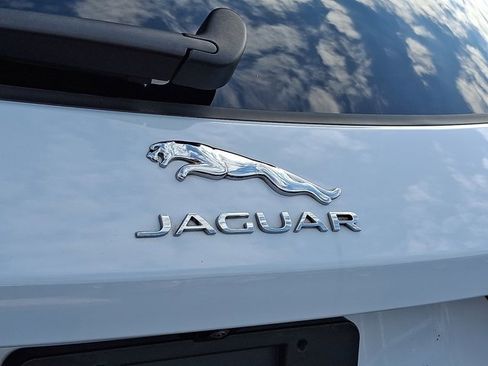 Used 2021 Jaguar F-PACE SVR image 33