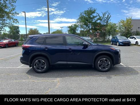 Used 2025 Nissan Rogue SV AWD/4WD image 2