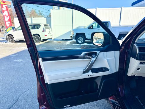 Used 2020 Lexus GX 460 Premium image 14