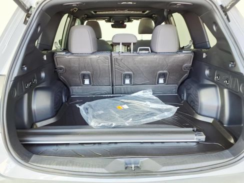 Used 2026 Subaru Forester Premium AWD/4WD image 8