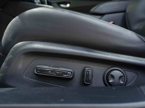 Used 2025 Honda Accord Sport image 40