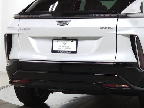 Certified 2024 Cadillac Lyriq Luxury w/ LPO, Floor Liner Package AWD/4WD image 9