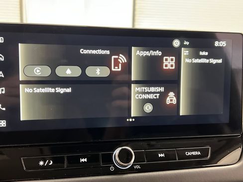 Used 2025 Mitsubishi Outlander SE AWD/4WD image 61