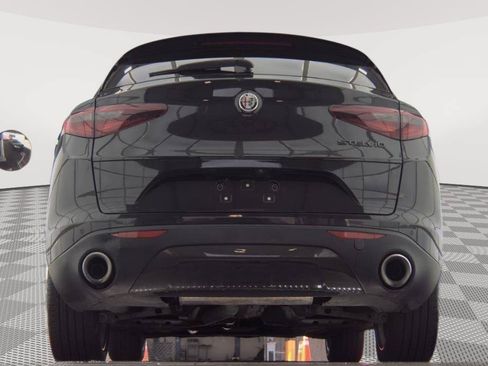Used 2021 Alfa Romeo Stelvio Sprint w/ Nero Edizione RWD image 15