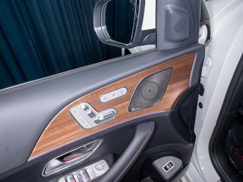 New 2026 Mercedes-Benz GLS 450 4MATIC image 12