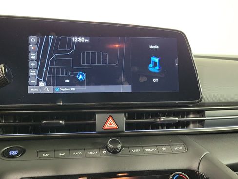 New 2025 Hyundai Elantra SEL image 15