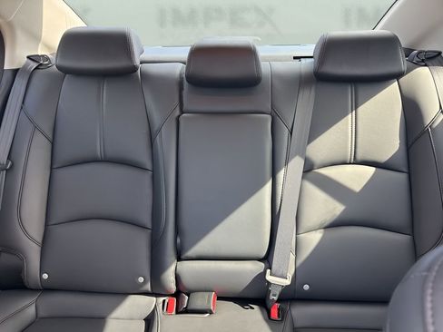 Used 2018 MAZDA MAZDA3 Touring image 10