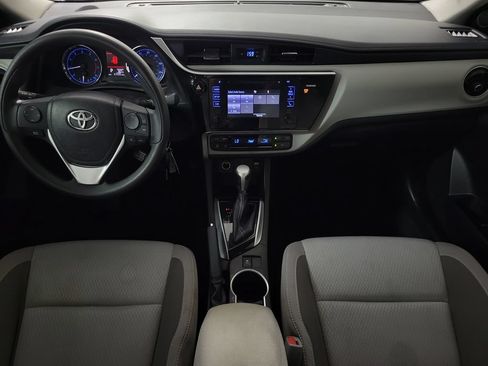 Used 2017 Toyota Corolla LE FWD image 9