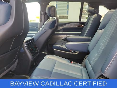 Certified 2025 Cadillac Escalade IQ Luxury 2 w/ LPO, Premium Carpet Package AWD/4WD image 20