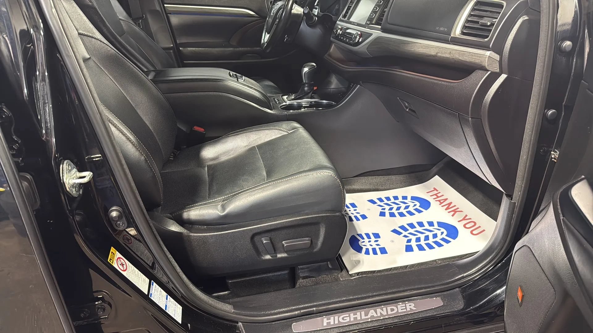 Used 2018 Toyota Highlander Limited Platinum AWD/4WD image 15