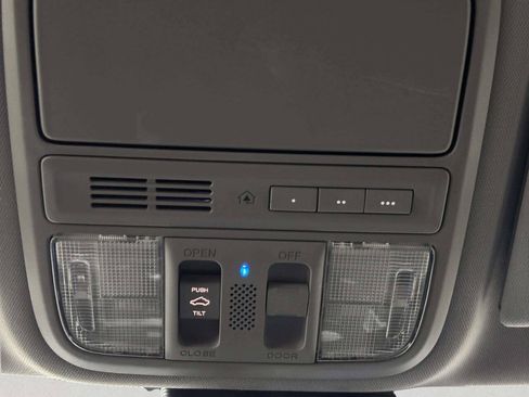 Used 2014 Honda Crosstour EX-L image 26