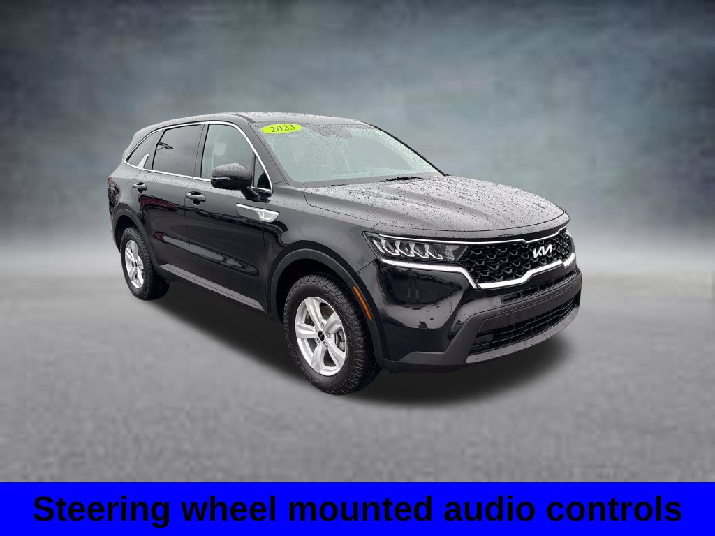 Used 2023 Kia Sorento LX AWD/4WD image 4