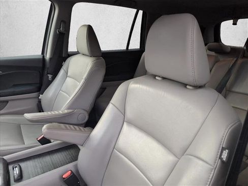 Used 2017 Honda Pilot EX-L image 8