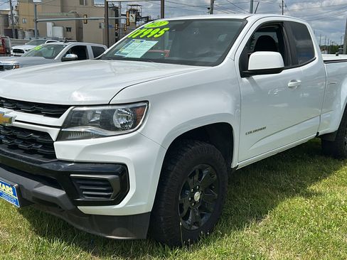 Used 2021 Chevrolet Colorado LT w/ Fleet Safety Package image 2