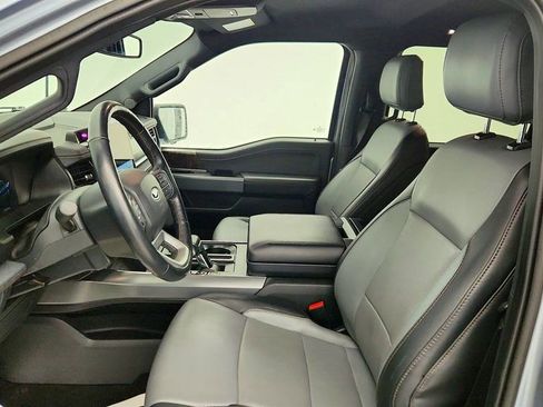 Used 2022 Ford F150 Lightning Lariat image 19