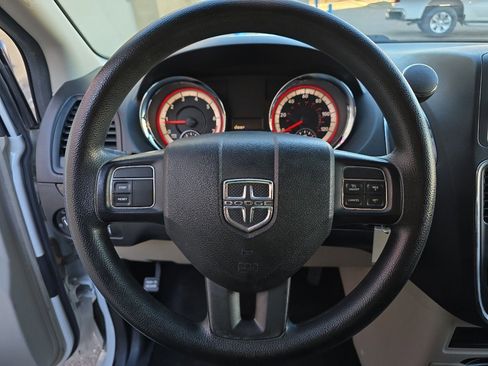 Used 2016 Dodge Grand Caravan SE w/ Quick Order Package 29E SE image 13