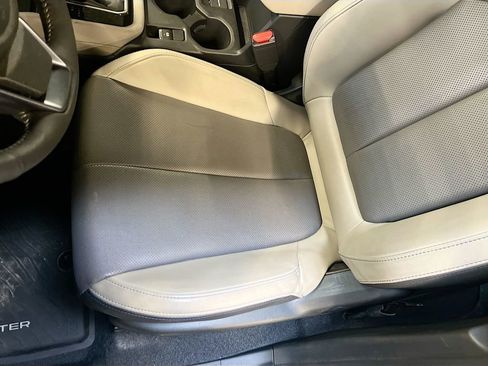 Used 2025 Subaru Forester Limited AWD/4WD image 20
