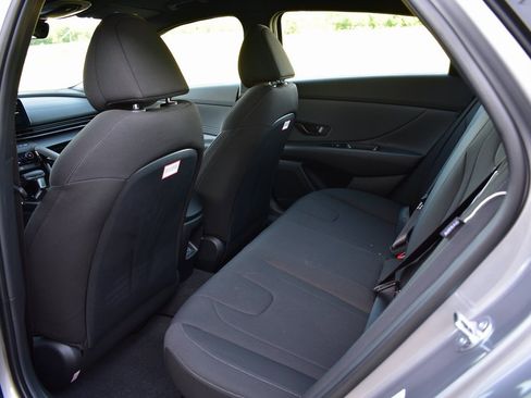 New 2025 Hyundai Elantra SEL image 19