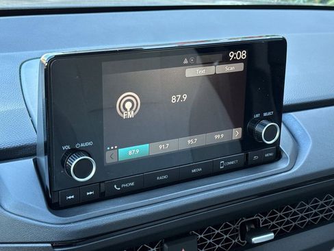 Certified 2025 Honda Accord SE image 15