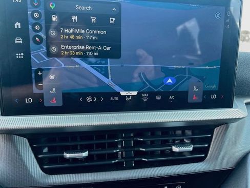 Certified 2025 Ford Explorer ST-Line AWD/4WD image 29