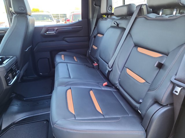 Used 2023 GMC Sierra 1500 AT4 w/ AT4 Premium Package AWD/4WD image 14