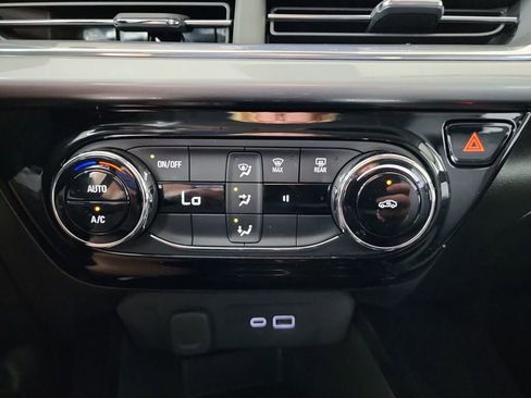 Certified 2024 Chevrolet Trax LT image 28