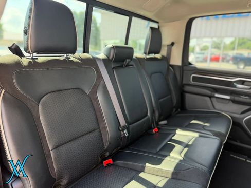 Used 2022 RAM 1500 Laramie AWD/4WD image 19