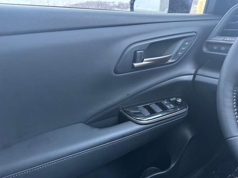 Used 2025 Toyota Crown Signia image 30
