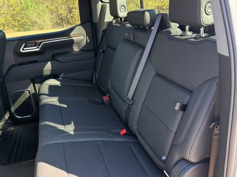 Used 2025 Chevrolet Silverado 1500 LT w/ Safety Package image 42