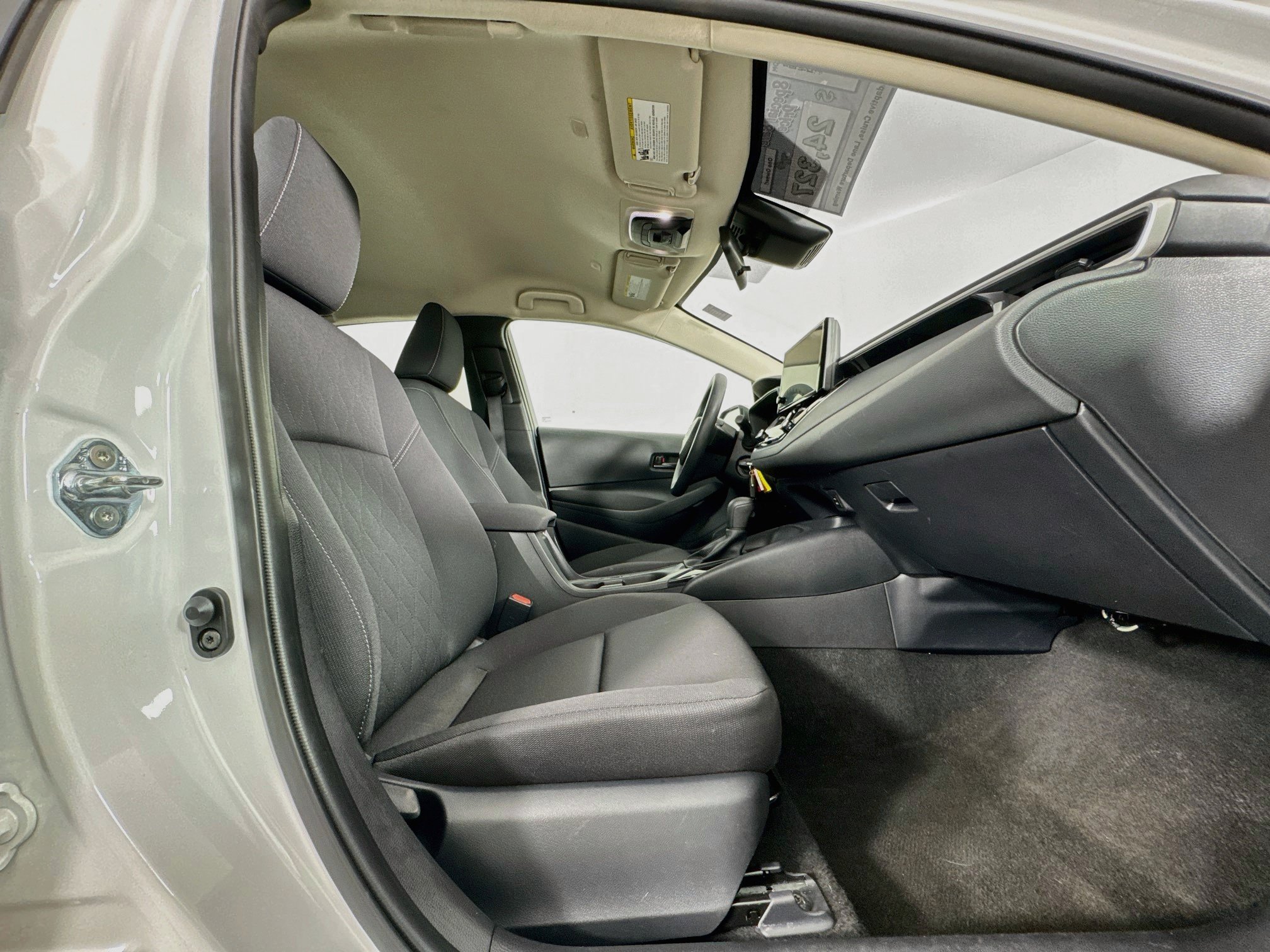 Certified 2025 Toyota Corolla LE FWD image 27