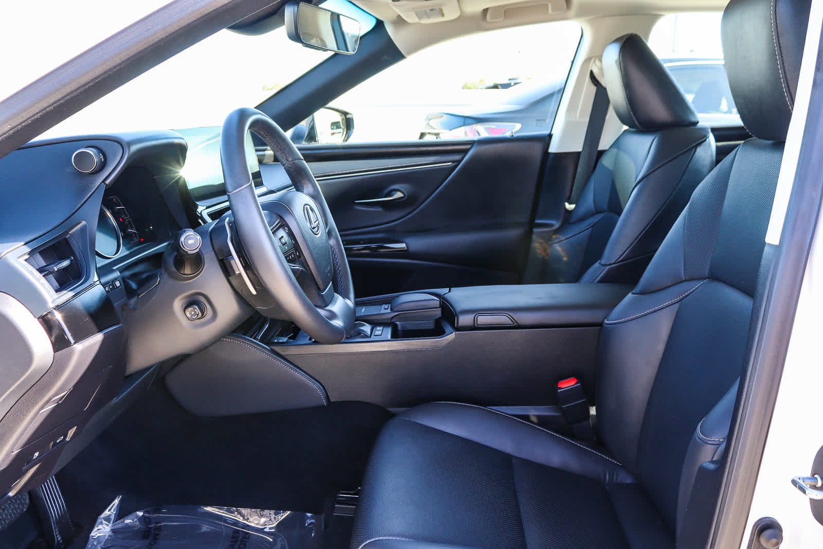 Used 2022 Lexus ES 300h w/ Premium Package FWD image 19
