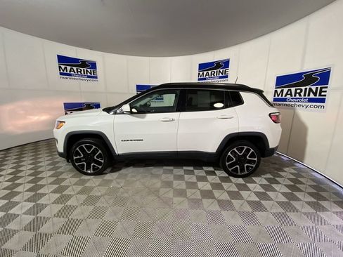 Used 2018 Jeep Compass Limited w/ Navigation Group AWD/4WD image 13