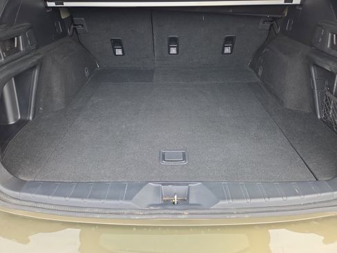 Certified 2023 Subaru Outback Premium image 5