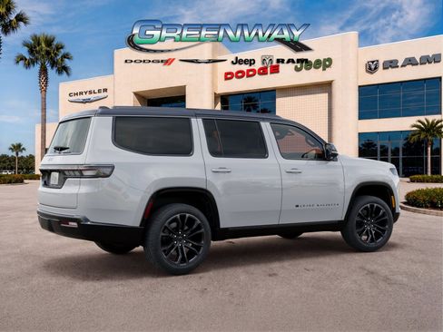 New 2026 Jeep Grand Wagoneer Summit AWD/4WD image 4