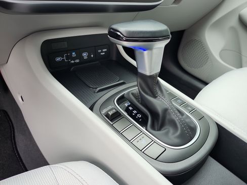 Certified 2026 Hyundai Kona SEL Sport FWD image 13