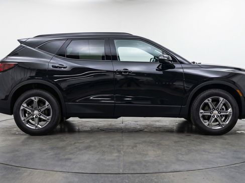 Used 2025 Chevrolet Blazer LT image 11