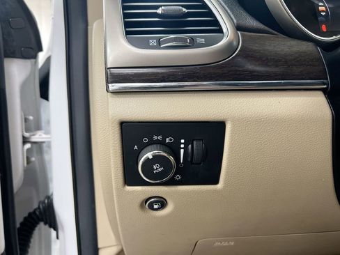 Used 2014 Jeep Grand Cherokee Limited image 19