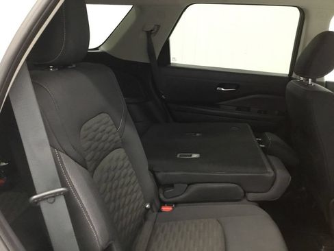 Used 2022 Nissan Pathfinder SV AWD/4WD image 40