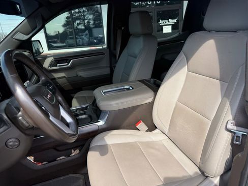 Used 2022 GMC Sierra 1500 SLT w/ SLT Premium Plus Package image 3