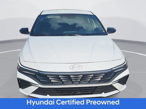Certified 2025 Hyundai Elantra SEL FWD image 2