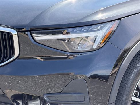 Certified 2023 Volvo XC40 B5 Core w/ Convenience Package AWD/4WD image 8