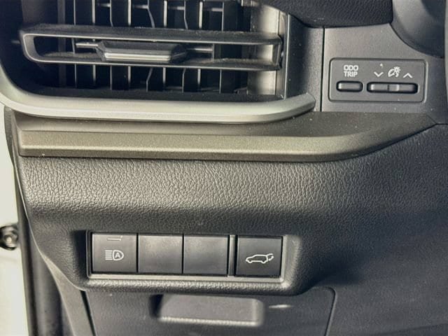 Certified 2025 Toyota Grand Highlander FWD image 11