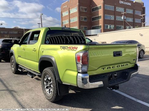 Used 2023 Toyota Tacoma TRD Off-Road image 5