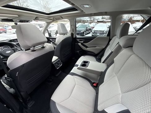 Used 2022 Subaru Forester Premium AWD/4WD image 38