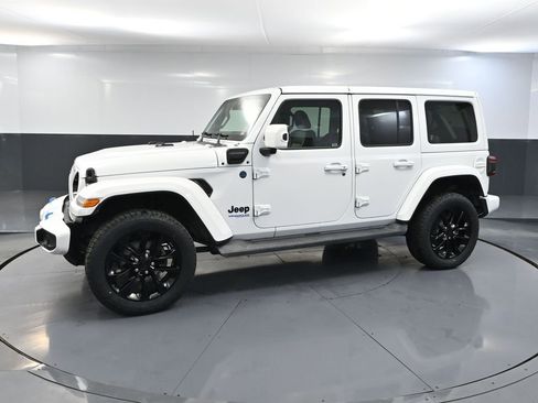 Used 2021 Jeep Wrangler Unlimited Sahara image 12