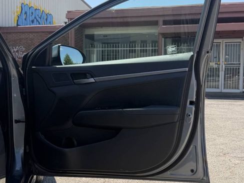 Used 2018 Hyundai Elantra SE w/ Cargo Package FWD image 20