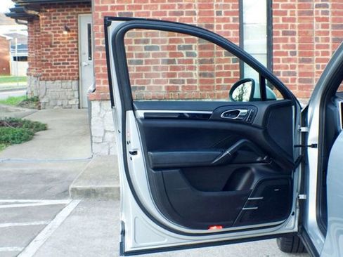 Used 2013 Porsche Cayenne LocalTrade/PremiumPkg/Heated&C image 16