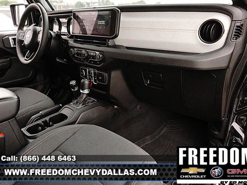Used 2024 Jeep Wrangler Unlimited Sport AWD/4WD image 12